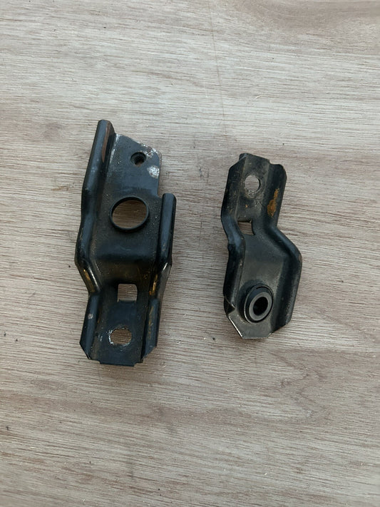 89 90 91 92 93 94 NISSAN 240SX S13 UPPER RADIATOR BRACKETS