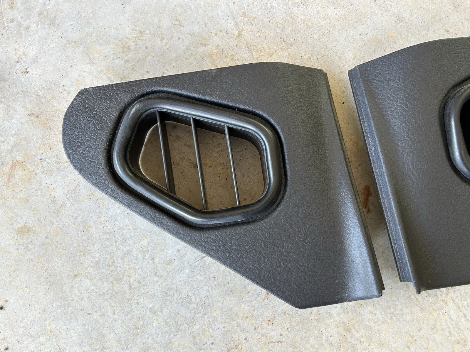 1990 Nissan Fairlady Z32 JDM RHD OEM 300zx Dash Trim End Cap Vent Panel PAIR