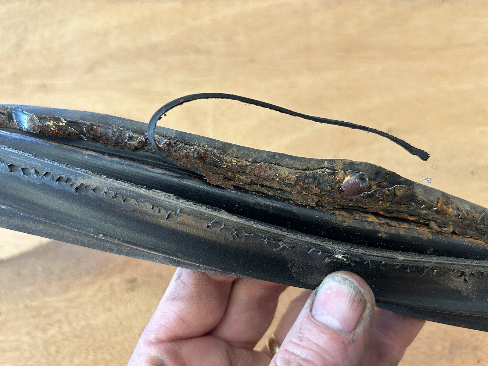 1991-1994 Nissan 240SX Convertible VERT OEM Rubber Weatherstrip Top To Roof Seal