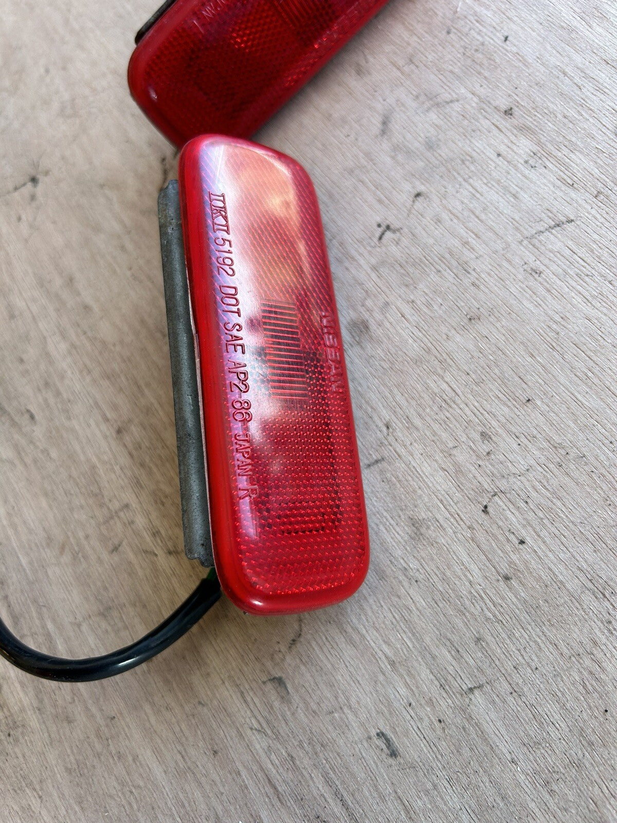 89-94 NISSAN 240SX Rear Side Reflector Pair x2 OEM 2619540F10