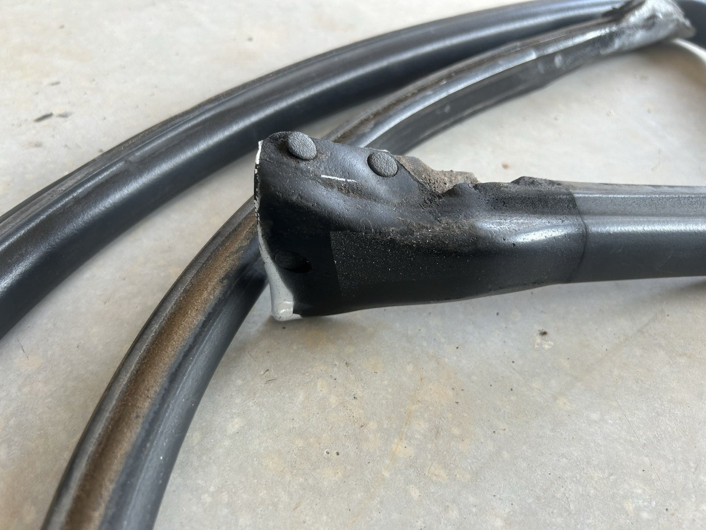 89-93 Nissan 240sx S13 RH & LH SIDE OEM Door Window Weather Strip Rubber Seal