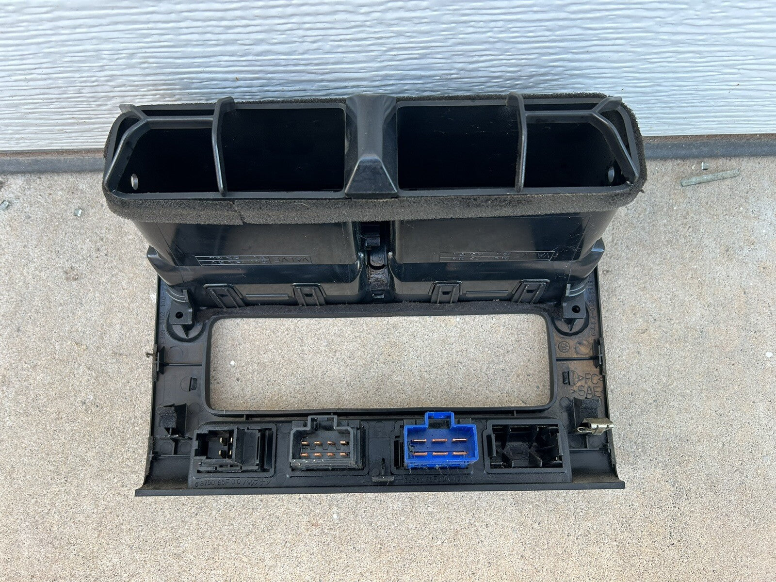 S14 Nissan 1995-1998 S14 AC Bezel (Cracked)  With Hazard Switch Zenki kouki