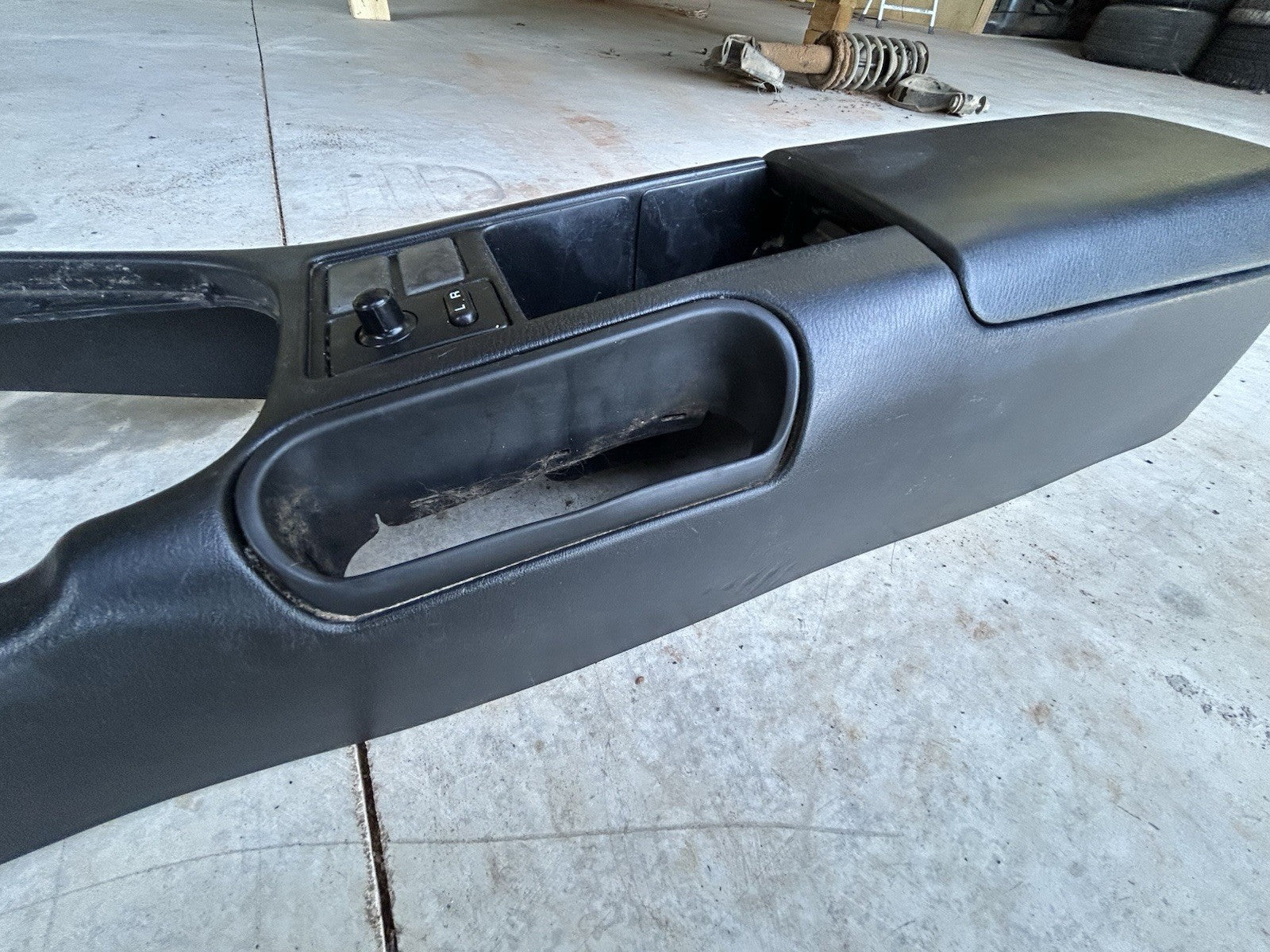 95-98 Nissan 240sx S14 OEM Interior Center Console Black