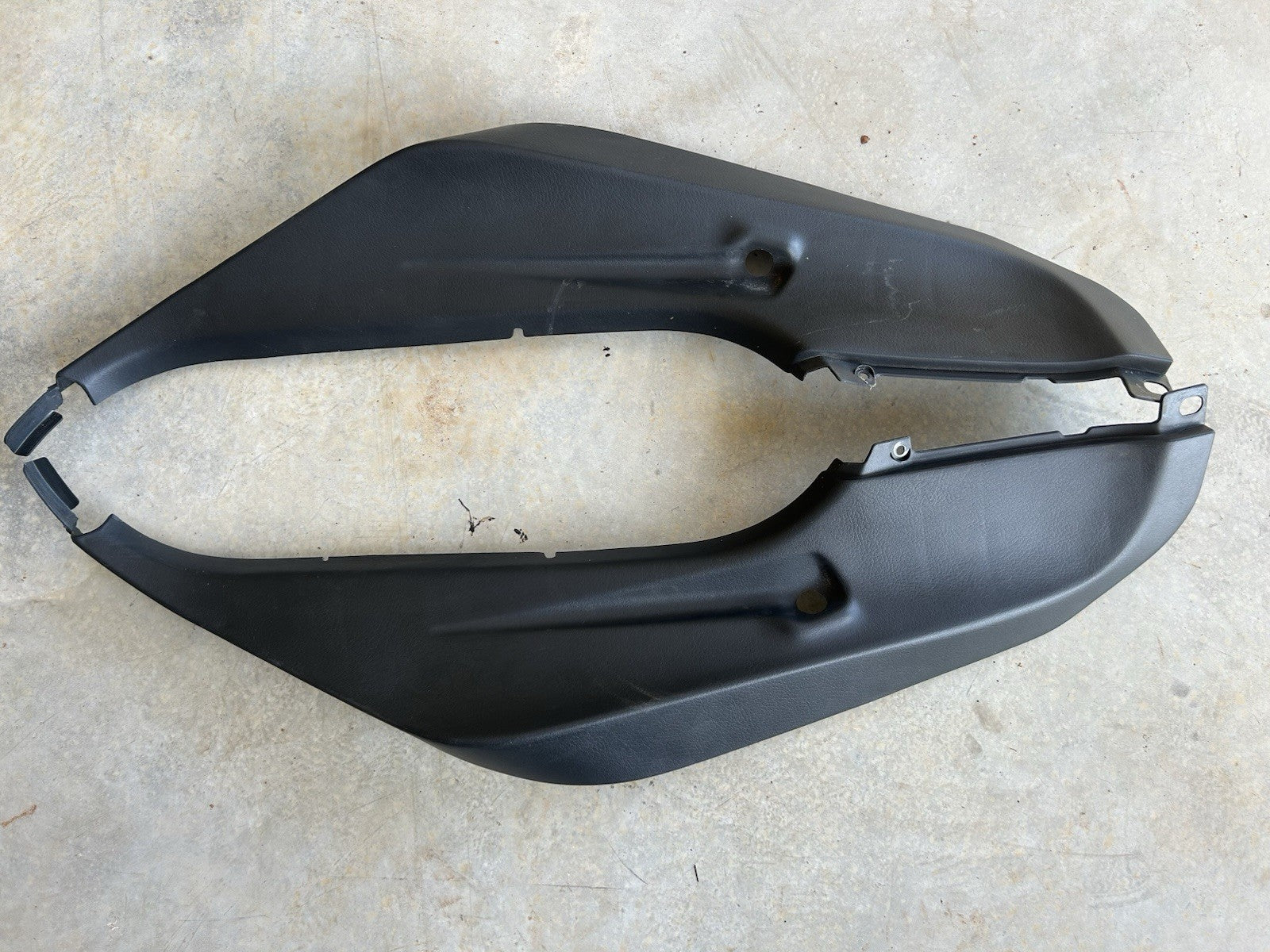 90-96 Nissan 300zx Z32 2+0 Rear Hatch Plastic Trim Black PAIR L/R OEM