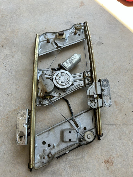 89-94 NISSAN 240SX S13 RIGHT PASSENGER SIDE WINDOW REGULATOR Motor Working!