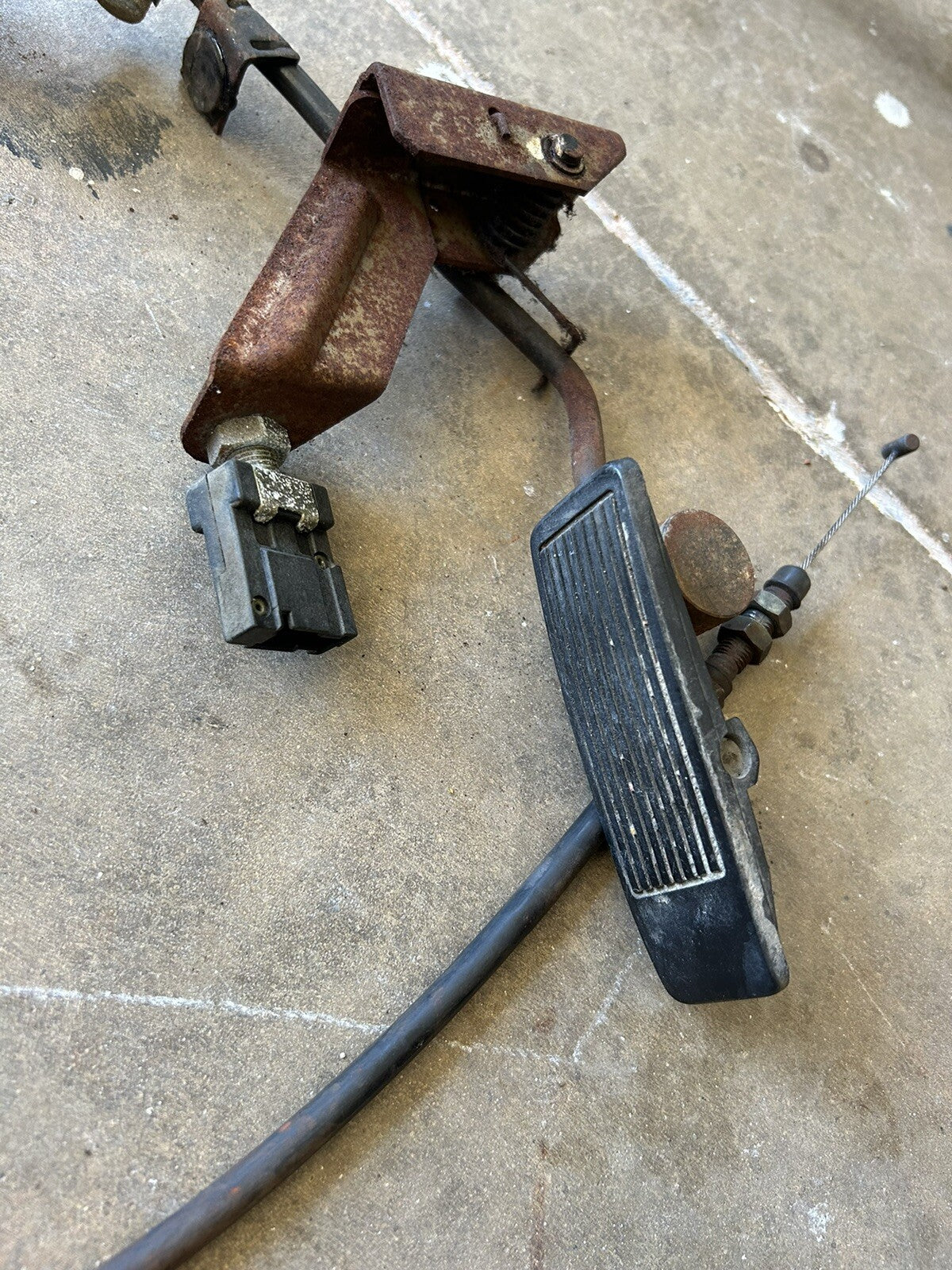 91 92 93 94 Nissan 240sx S13 KA24DE DOHC Throttle Cable - OEM - W Pedal