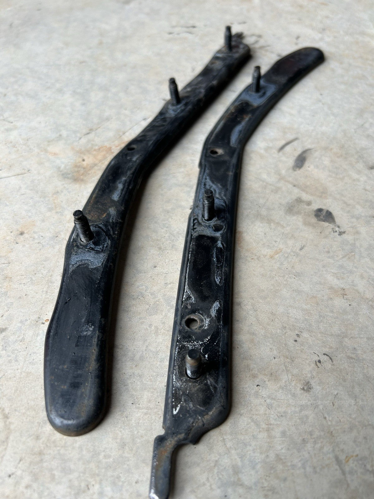 89-93 Nissan 240sx S13 Hatch Rear Bumper Side Mount Bracket Set Left Right OEM